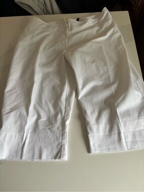 Bisou Bisou White Cropped Pants